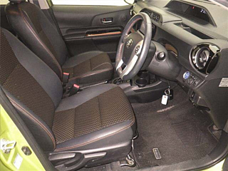 TOYOTA AQUA 2015
