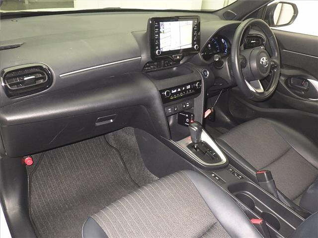 TOYOTA YARIS CROSS 2023