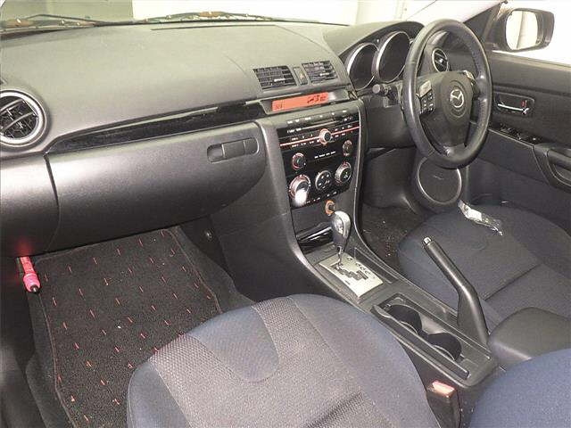 MAZDA AXELA 2008