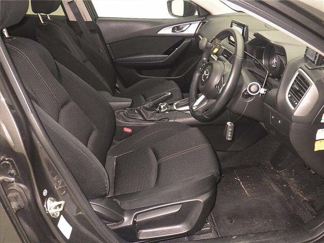 MAZDA AXELA 2016