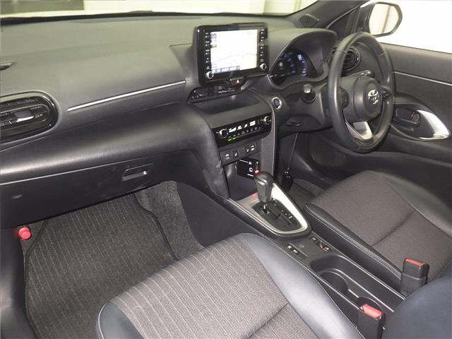 TOYOTA YARIS CROSS 2023