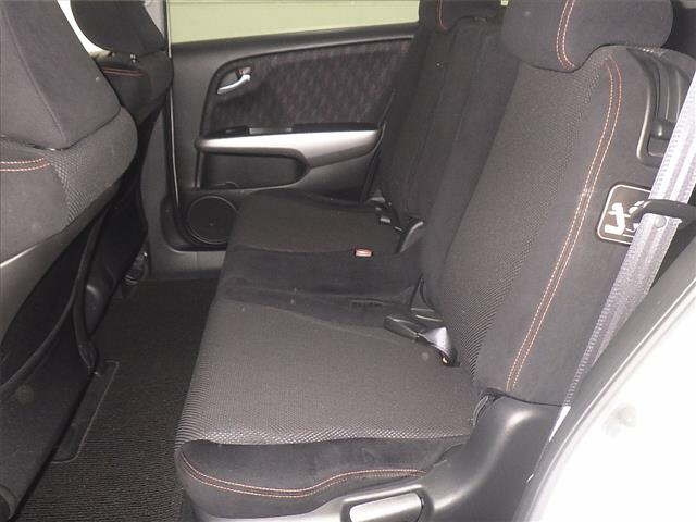 HONDA STREAM 2010