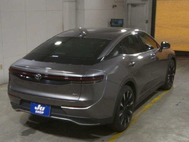 TOYOTA CROWN CROSSOVER 2023