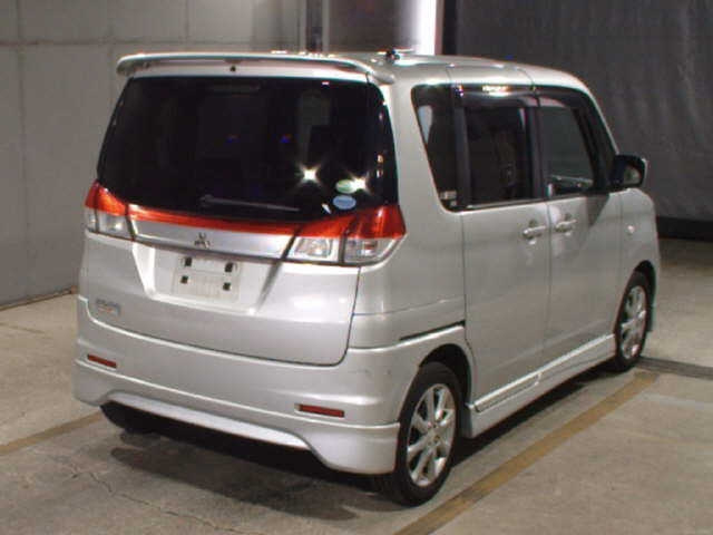 MITSUBISHI DELICA D2 2013
