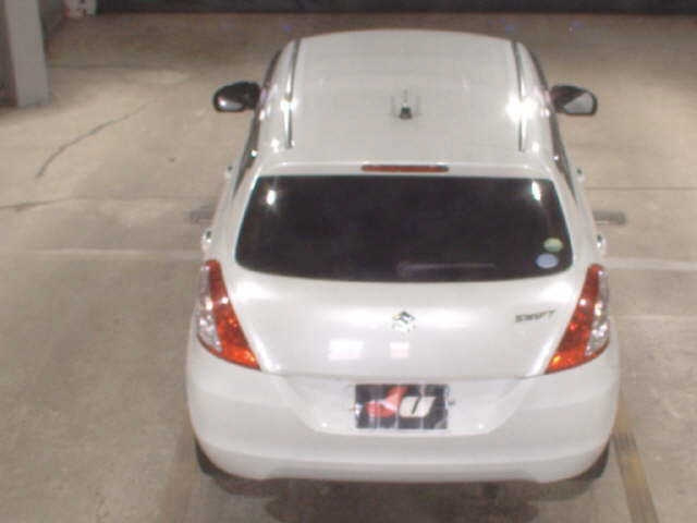 SUZUKI SWIFT 2015