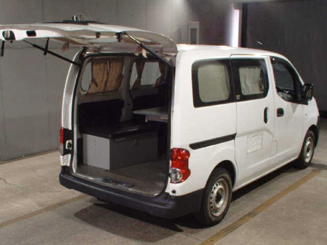 NISSAN NV200 2018