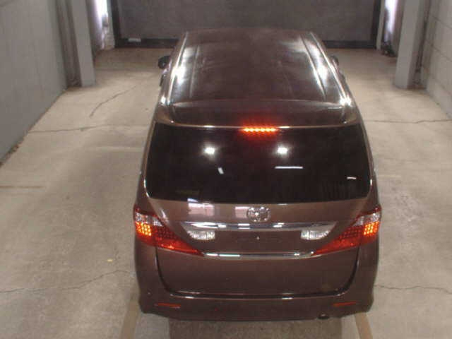TOYOTA ALPHARD 2010