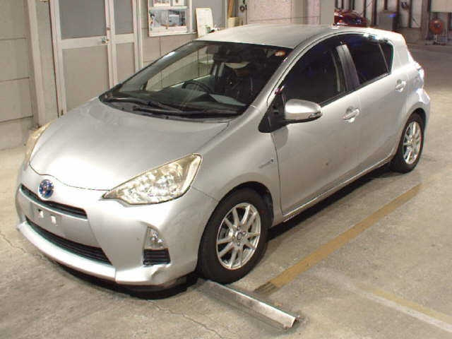 TOYOTA AQUA 2012