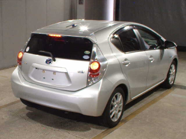 TOYOTA AQUA 2012