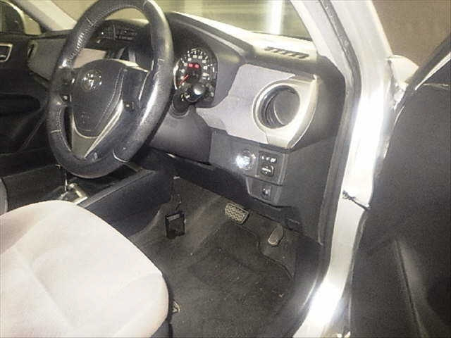 TOYOTA COROLLA AXIO 2012