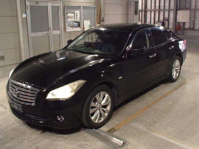 NISSAN FUGA 2010