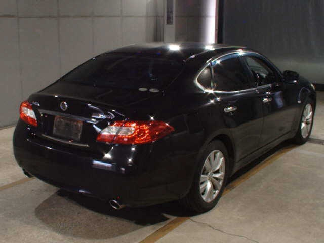 NISSAN FUGA 2010