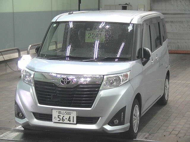 TOYOTA ROOMY 2016