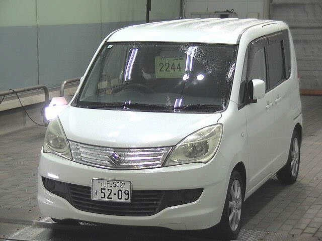 SUZUKI SOLIO 2013