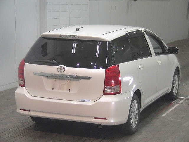TOYOTA WISH 2008