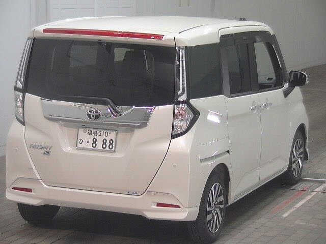 TOYOTA ROOMY 2022