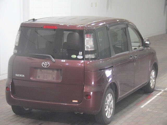 TOYOTA SIENTA 2014