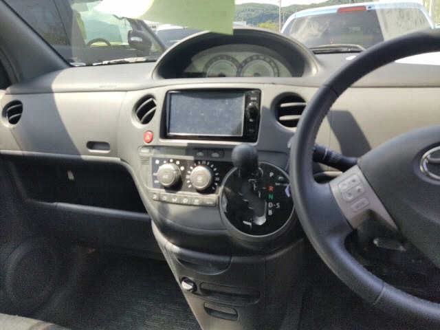 TOYOTA SIENTA 2014