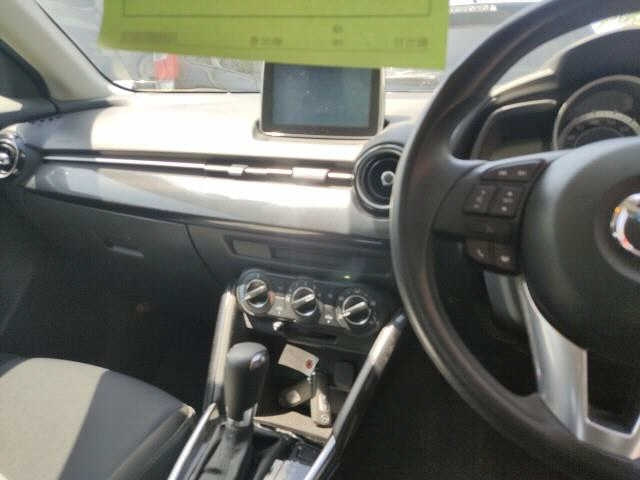 MAZDA DEMIO 2015