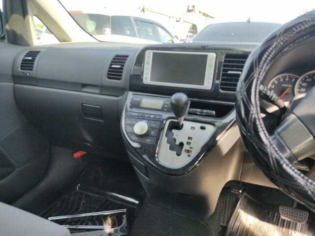 TOYOTA WISH 2008