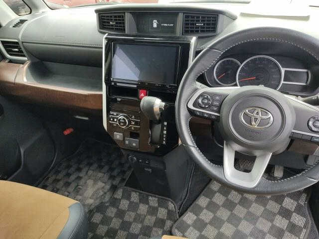 TOYOTA ROOMY 2022