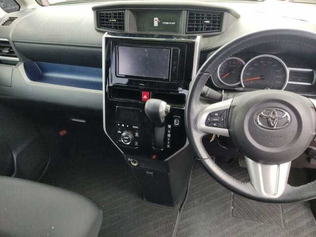 TOYOTA ROOMY 2018