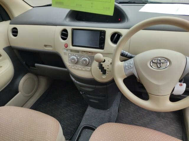 TOYOTA SIENTA 2014