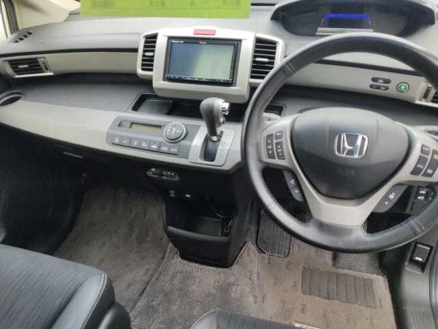 HONDA FREED 2012