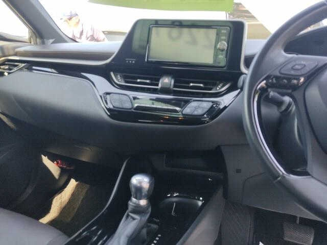 TOYOTA C-HR 2017
