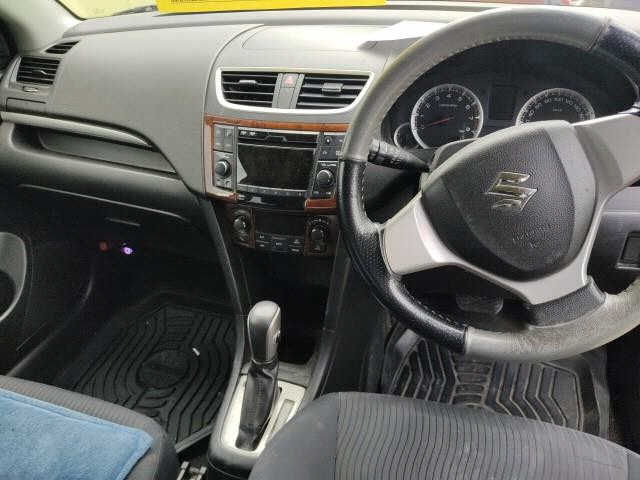SUZUKI SWIFT 2012