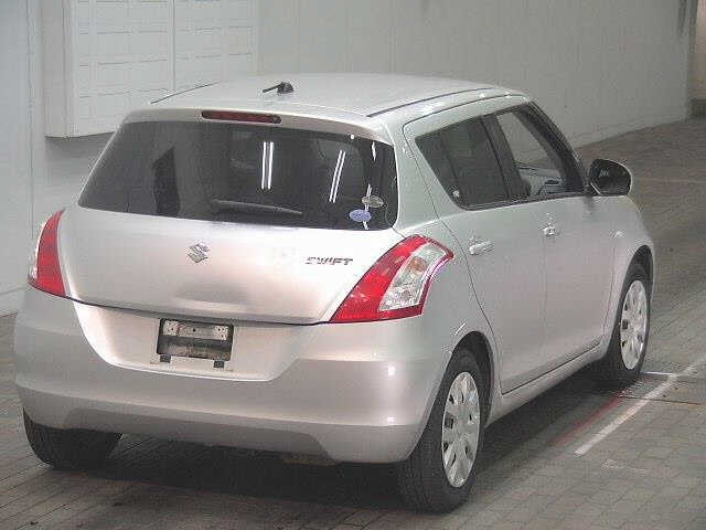 SUZUKI SWIFT 2012