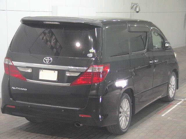 TOYOTA ALPHARD 2013