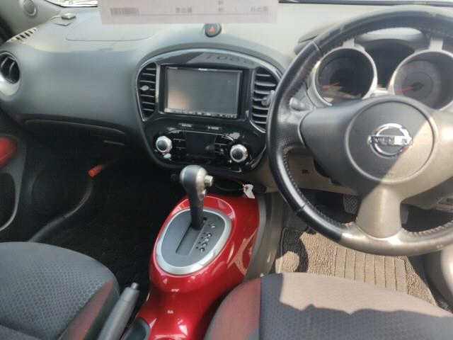 NISSAN JUKE 2010