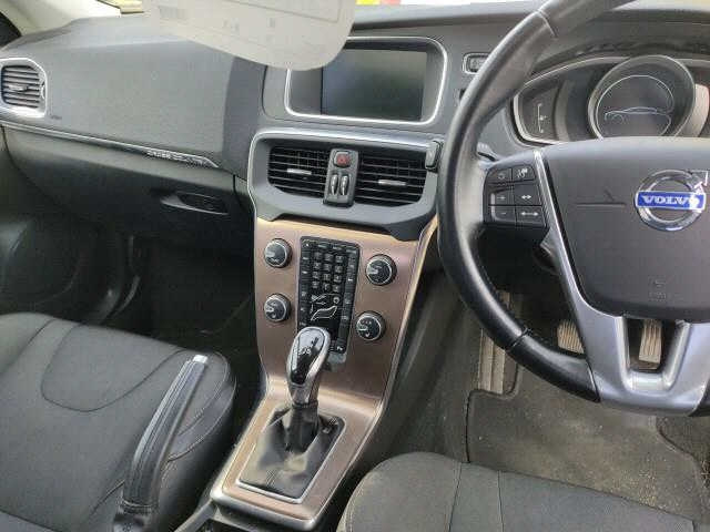 VOLVO V40 2014