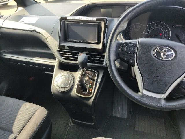 TOYOTA NOAH 2021