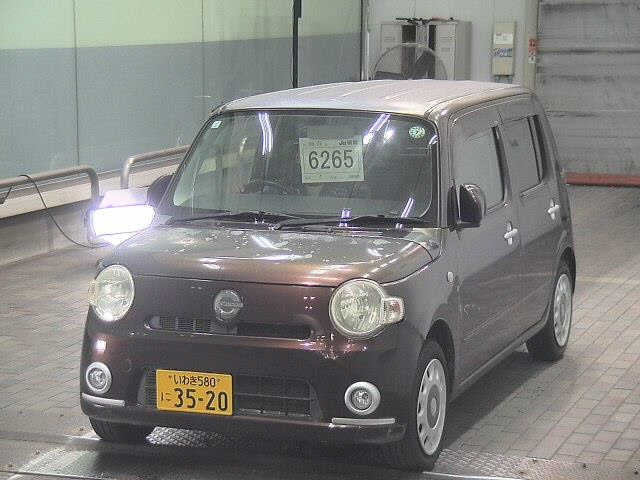 DAIHATSU MIRA 2010