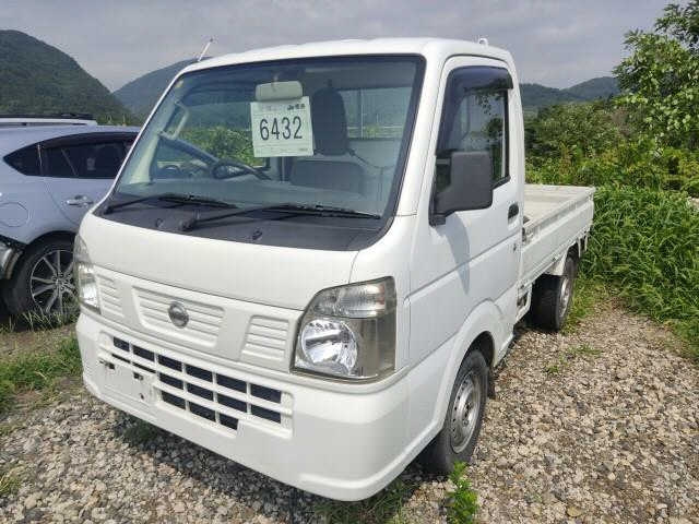 NISSAN CLIPPER TRUCK 2015