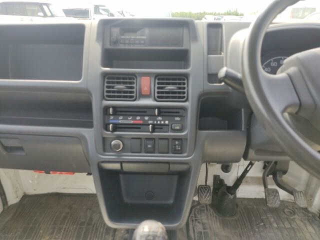 NISSAN CLIPPER TRUCK 2015