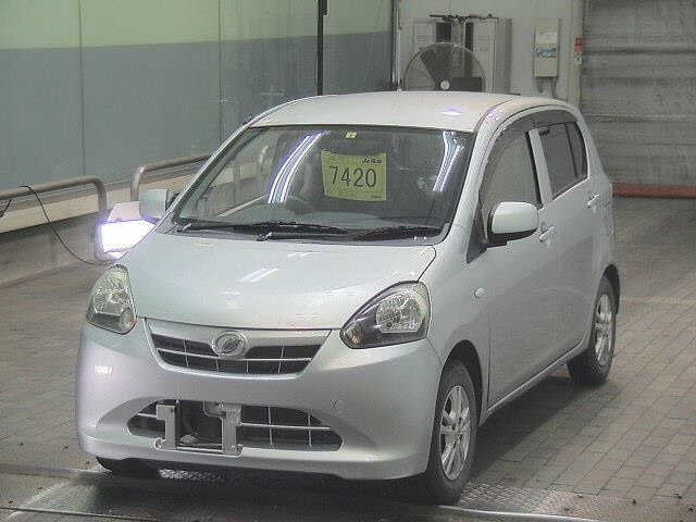 DAIHATSU MIRA E S 2012