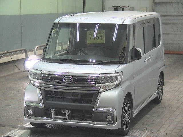 DAIHATSU TANTO 2016