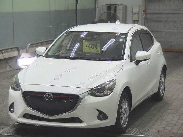 MAZDA DEMIO 2016