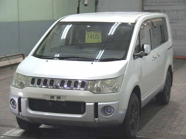 MITSUBISHI DELICA D5 2008