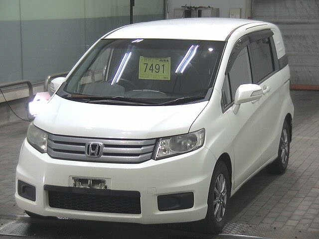 HONDA FREED 2012