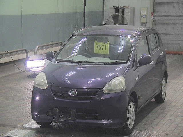 DAIHATSU MIRA E S 2013