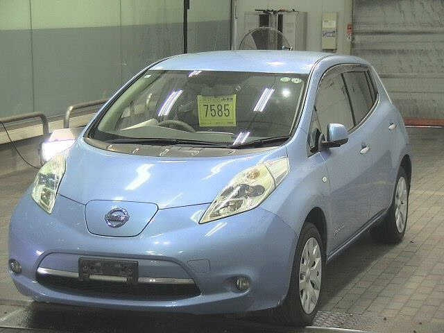 NISSAN LEAF 2013