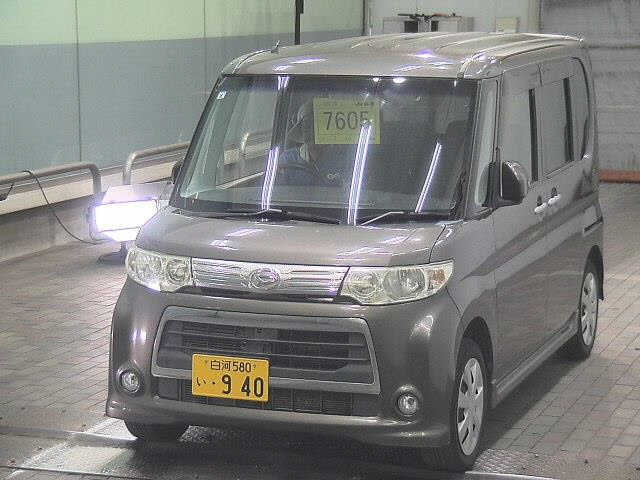 DAIHATSU TANTO 2011