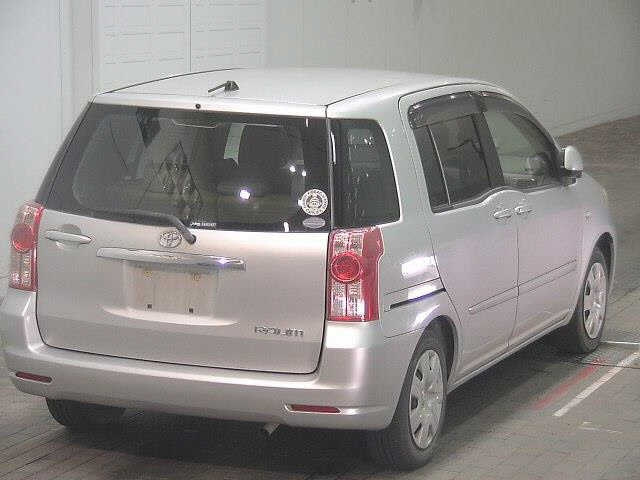TOYOTA RAUM 2008