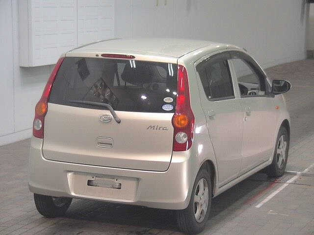 DAIHATSU MIRA 2010