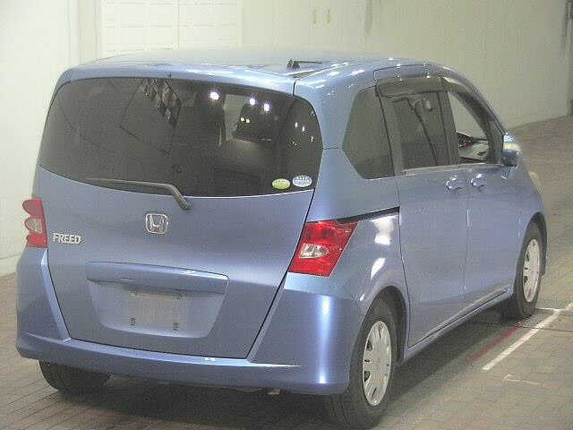 HONDA FREED 2011