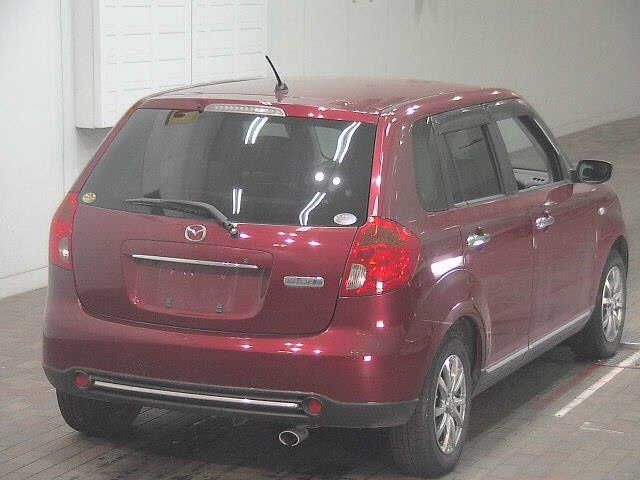 MAZDA VERISA 2011